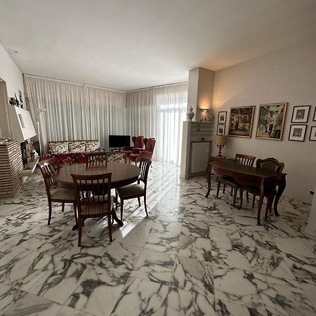 Le Rose Di Emma Villa Bordighera Eksteriør bilde