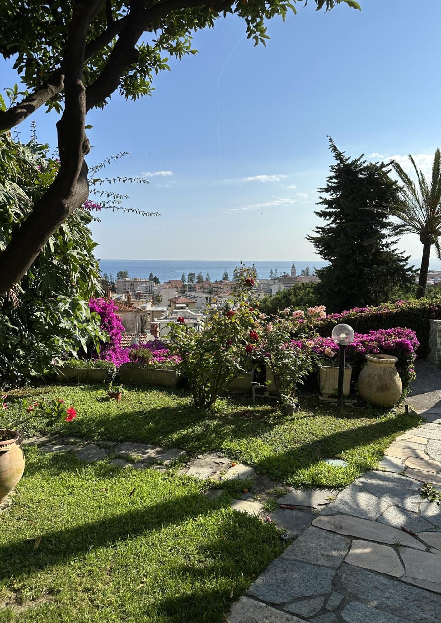 Le Rose Di Emma Villa Bordighera Eksteriør bilde